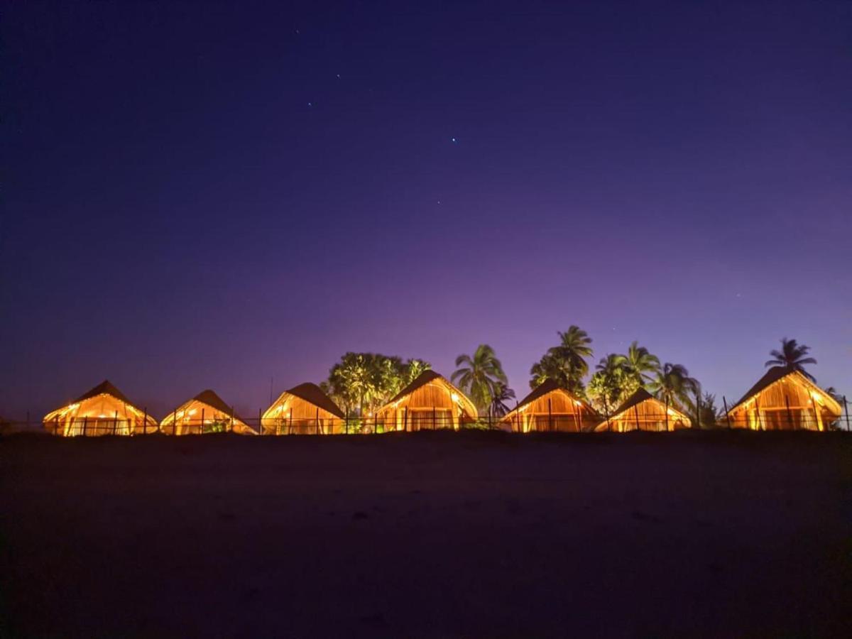 Готель Tanoma Sumba Maujawa Екстер'єр фото